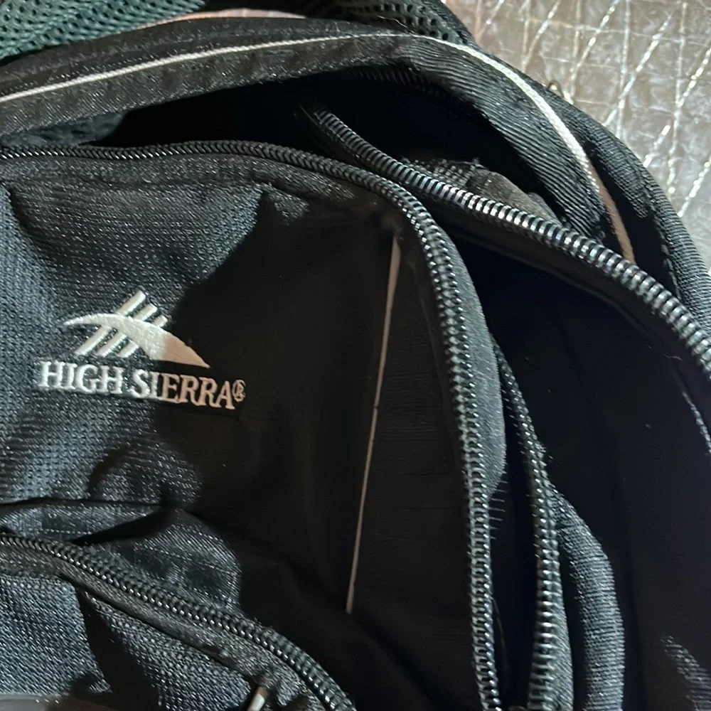 Sports illustrated high sierra black new backpack - Picture 6 of 6